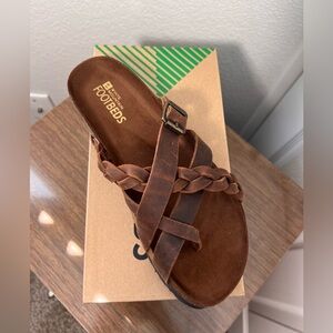 White Mountain Footbeds Leather Sandals-NWT